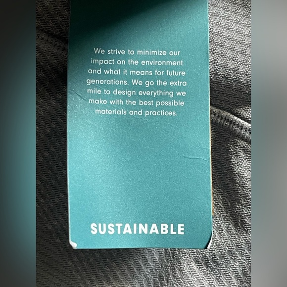 PrAna | The Misty Capri Silver Geo Ruched - Picture 6 of 8